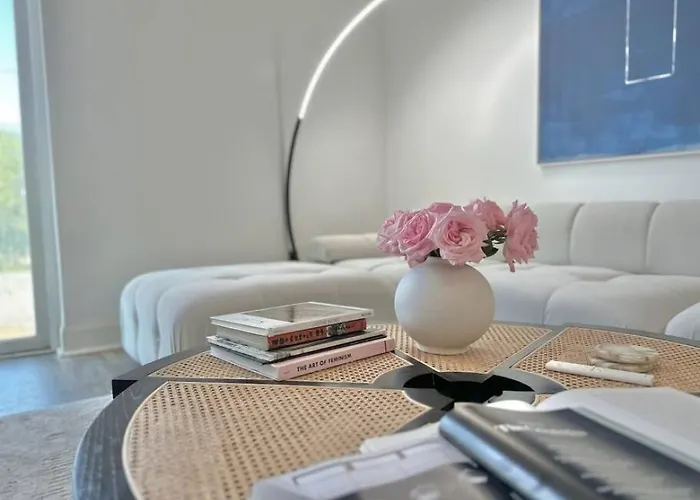 The Josephine By Luxe Pgh *
